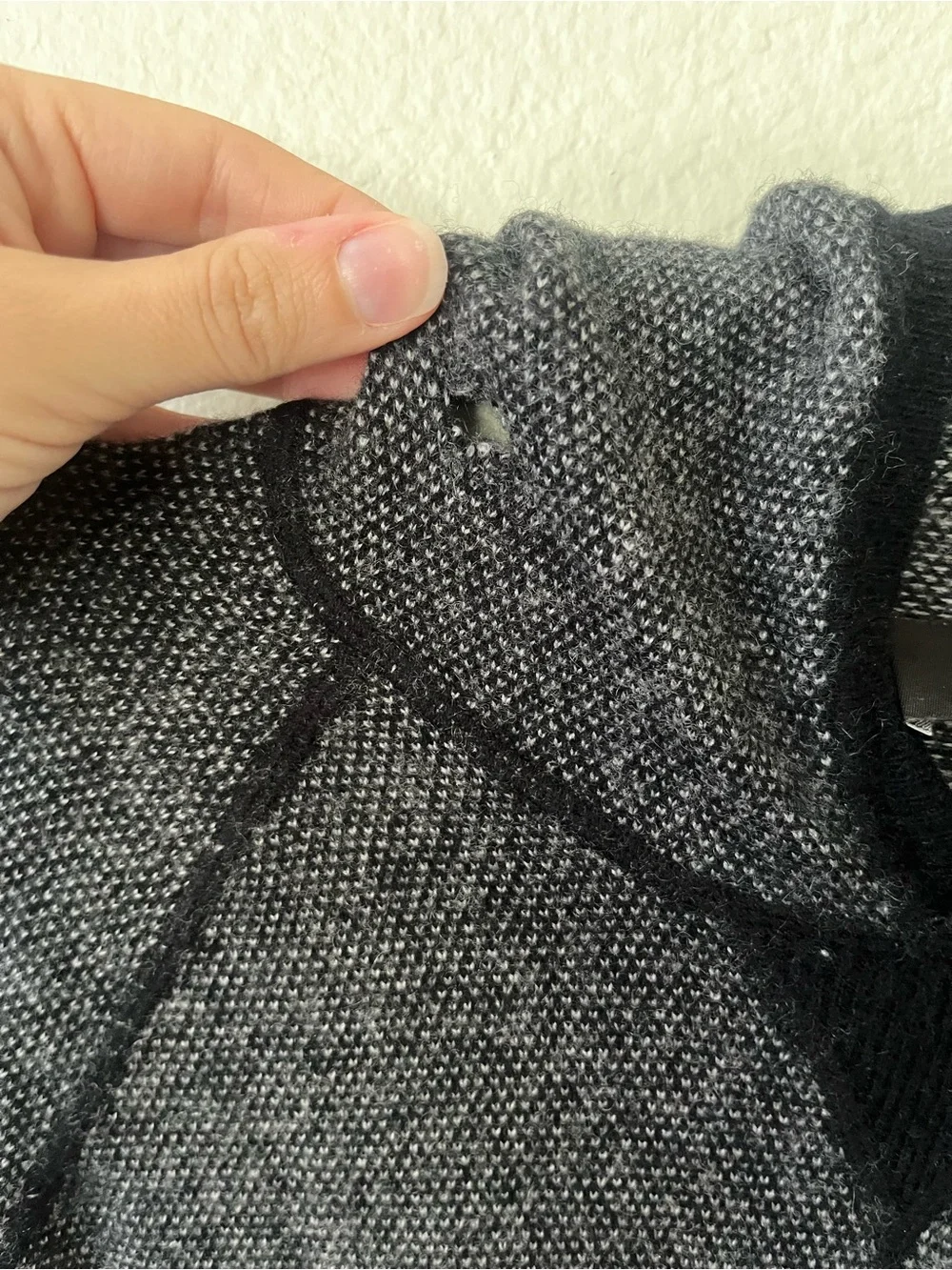 Vince Wool & Cashmere Gray and Black Crewneck Hoodie Sweater Mens Size M